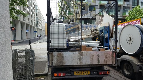 Safe placement of a skip on a Camden Town property